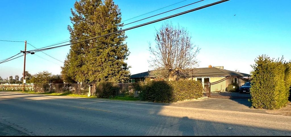 12778 S Mccall Avenue, Selma, CA 93662