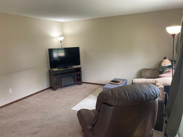 680 Lynwood Street SW, Owatonna, MN 55060
