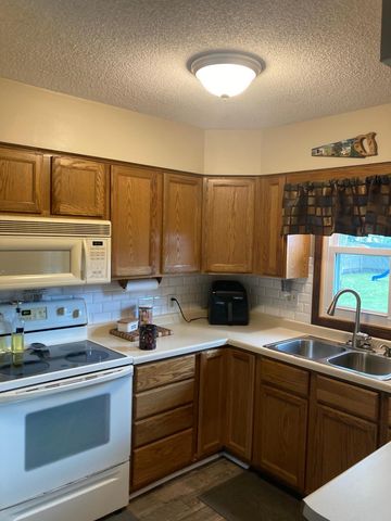 680 Lynwood Street SW, Owatonna, MN 55060