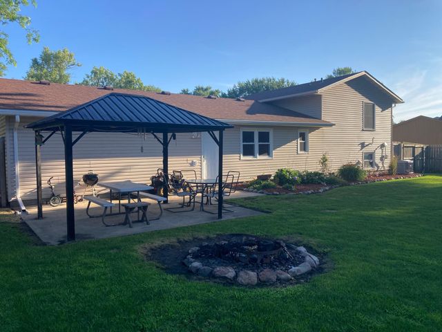 680 Lynwood Street SW, Owatonna, MN 55060