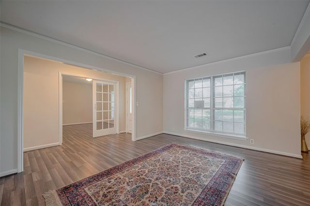 7914 Roos Road, Houston, TX 77036