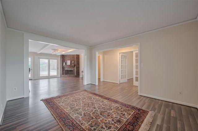 7914 Roos Road, Houston, TX 77036