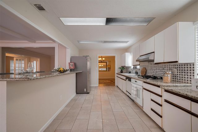 7914 Roos Road, Houston, TX 77036