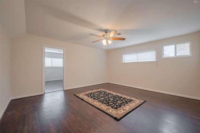 7914 Roos Road, Houston, TX 77036