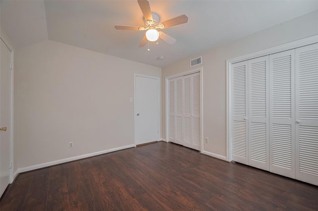 7914 Roos Road, Houston, TX 77036