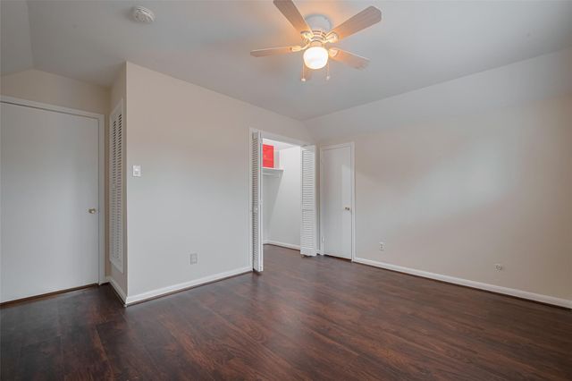 7914 Roos Road, Houston, TX 77036