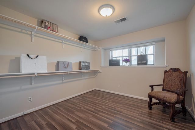 7914 Roos Road, Houston, TX 77036