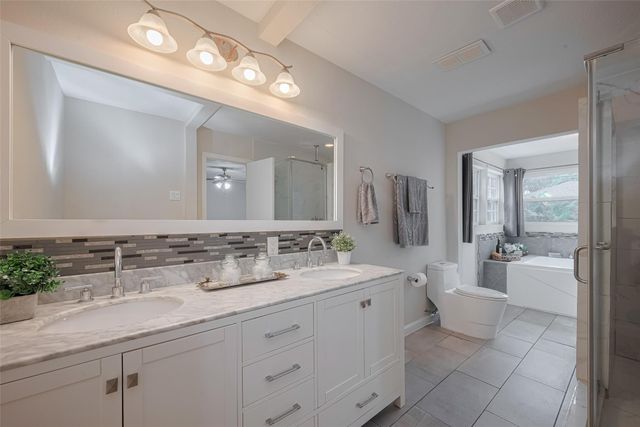 7914 Roos Road, Houston, TX 77036