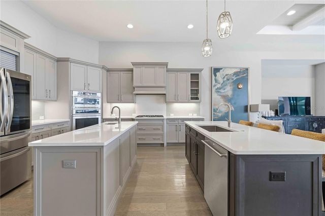8452 LINDRICK LANE, Bradenton, FL 34202