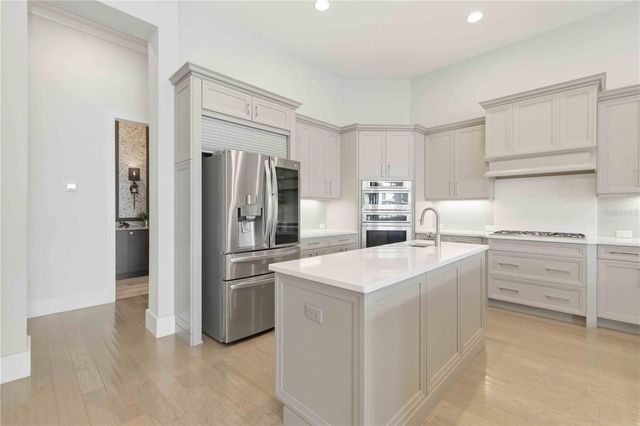 8452 LINDRICK LANE, Bradenton, FL 34202