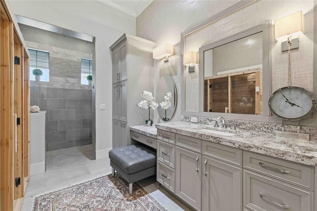 8452 LINDRICK LANE, Bradenton, FL 34202