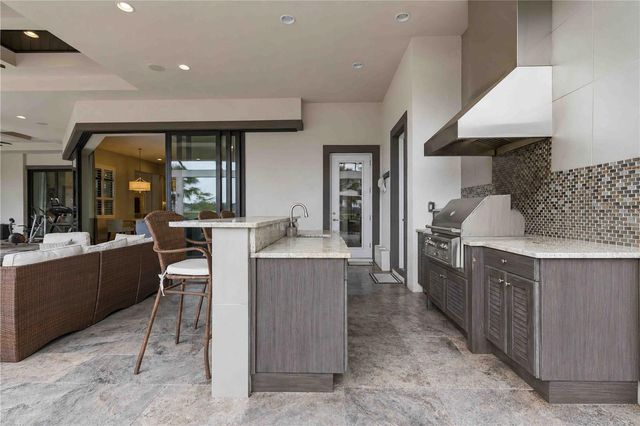 8452 LINDRICK LANE, Bradenton, FL 34202