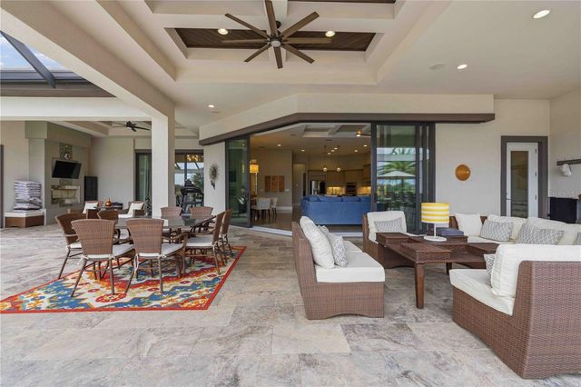 8452 LINDRICK LANE, Bradenton, FL 34202