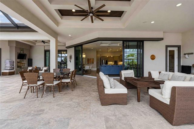 8452 LINDRICK LANE, Bradenton, FL 34202