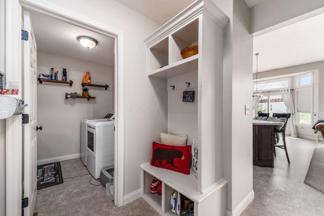 6105 Barclay Court, Canal Winchester, OH 43110