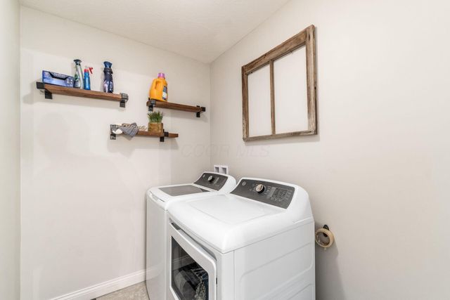 6105 Barclay Court, Canal Winchester, OH 43110