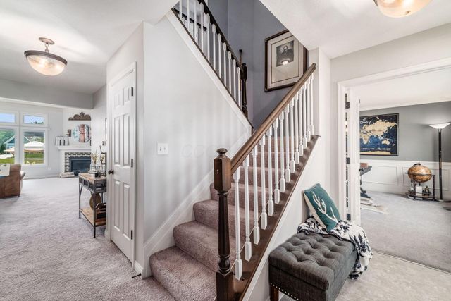 6105 Barclay Court, Canal Winchester, OH 43110