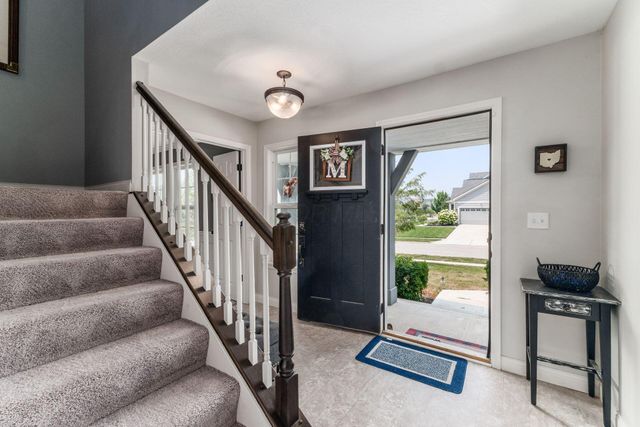 6105 Barclay Court, Canal Winchester, OH 43110