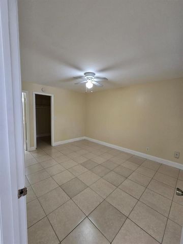 8775 NW 39th Street NW 8775, Sunrise, FL 33351