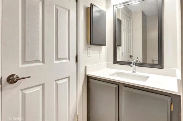 105 Monaco, Santa Ana, CA 92703
