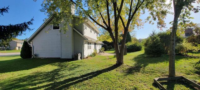 15199 W Fenway COURT, New Berlin, WI 53151
