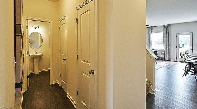 508 Nassco Place, Jamestown, NC 27282