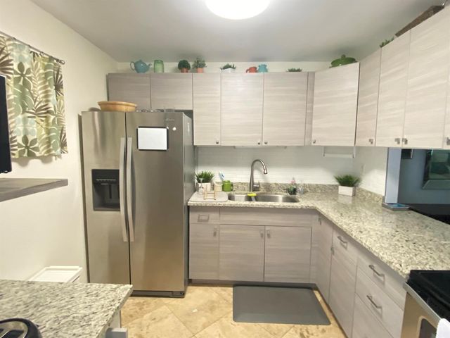 2566 Garden Drive S 306, Lake Worth, FL 33461