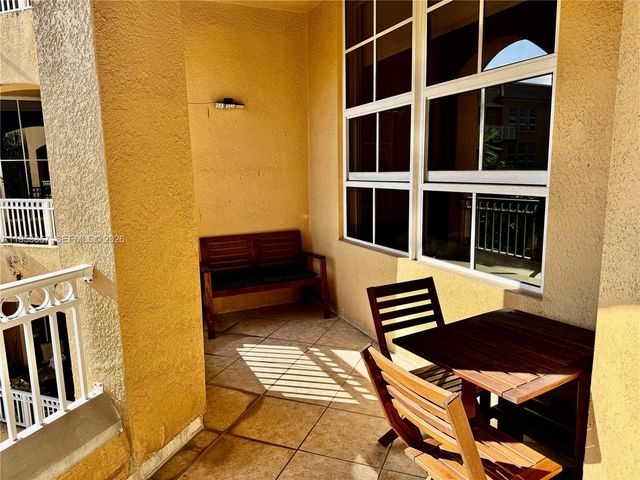 3001 NE 185th St 514, Aventura, FL 33180