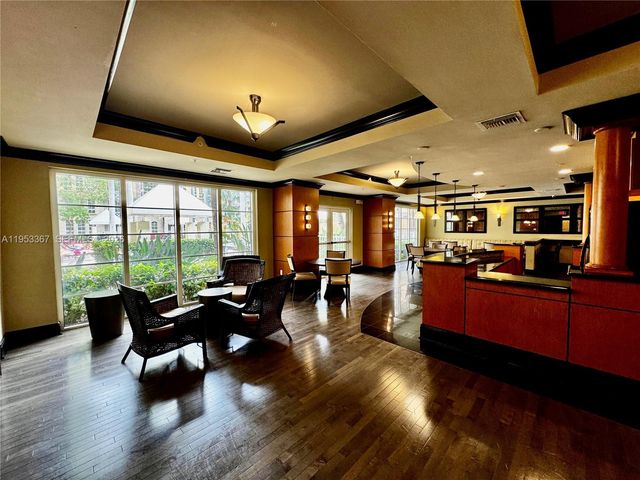 3001 NE 185th St 514, Aventura, FL 33180