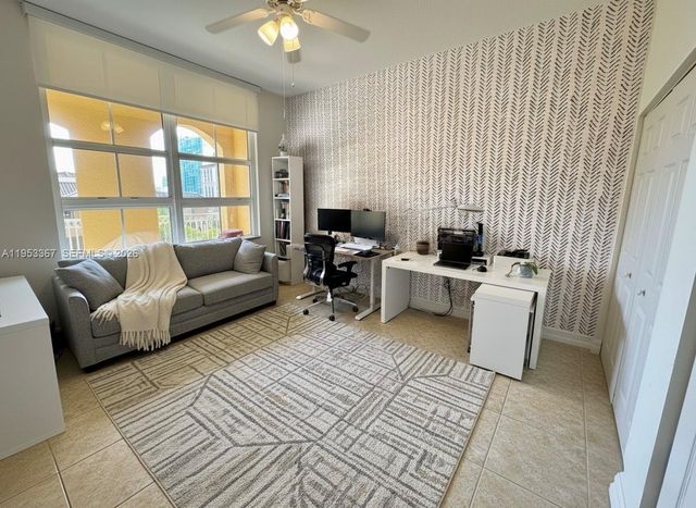 3001 NE 185th St 514, Aventura, FL 33180