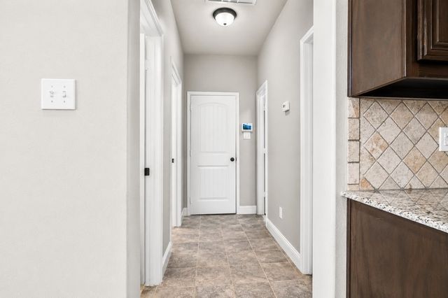 1626 Hawthorne Street, Cleburne, TX 76033
