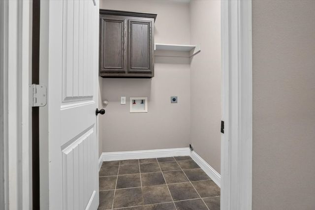 1626 Hawthorne Street, Cleburne, TX 76033