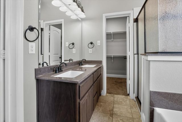 1626 Hawthorne Street, Cleburne, TX 76033