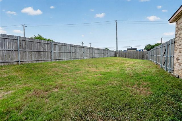 1626 Hawthorne Street, Cleburne, TX 76033