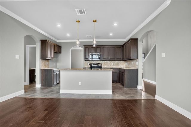 1626 Hawthorne Street, Cleburne, TX 76033