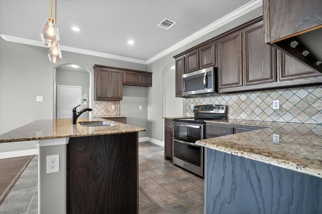 1626 Hawthorne Street, Cleburne, TX 76033