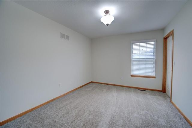 2705 S Breckenridge Drive, Independence, MO 64055