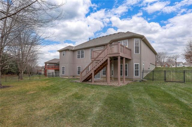 2705 S Breckenridge Drive, Independence, MO 64055