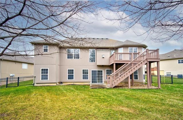 2705 S Breckenridge Drive, Independence, MO 64055