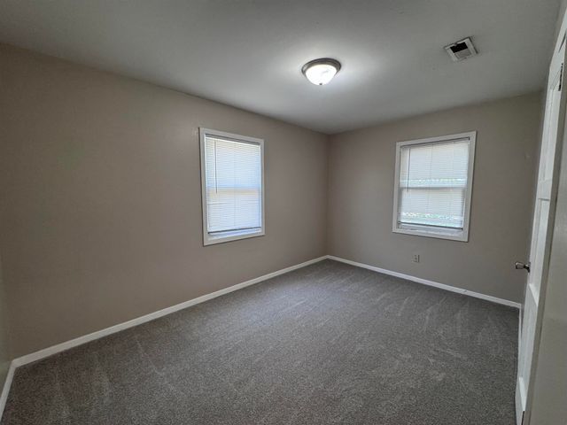 2929 E Idlewild Dr., Wichita, KS 67216