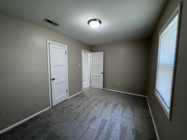 2929 E Idlewild Dr., Wichita, KS 67216