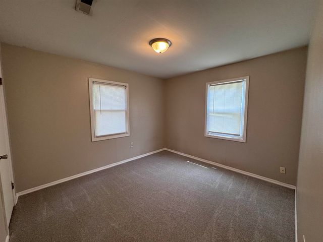 2929 E Idlewild Dr., Wichita, KS 67216