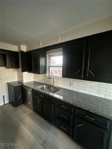 3389 Kildare Road, Cleveland Heights, OH 44118