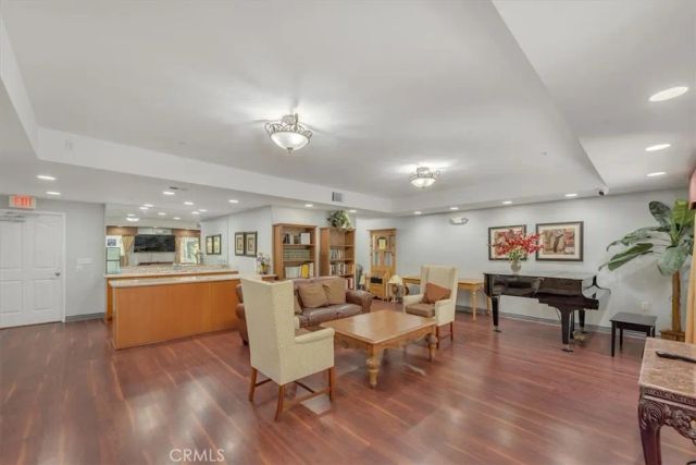17888 Alburtis Avenue A102-2, Artesia, CA 90701