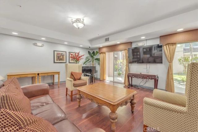 17888 Alburtis Avenue A102-2, Artesia, CA 90701