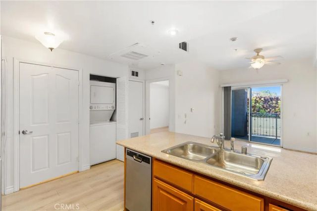 17888 Alburtis Avenue A102-2, Artesia, CA 90701