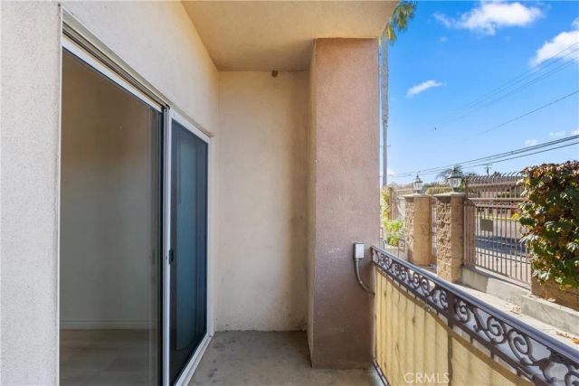 17888 Alburtis Avenue A102-2, Artesia, CA 90701