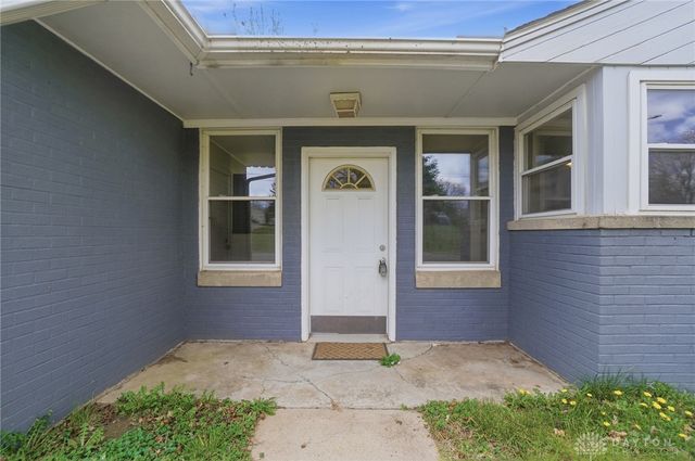 818 Brookwood Drive, Bellefontaine, OH 43311
