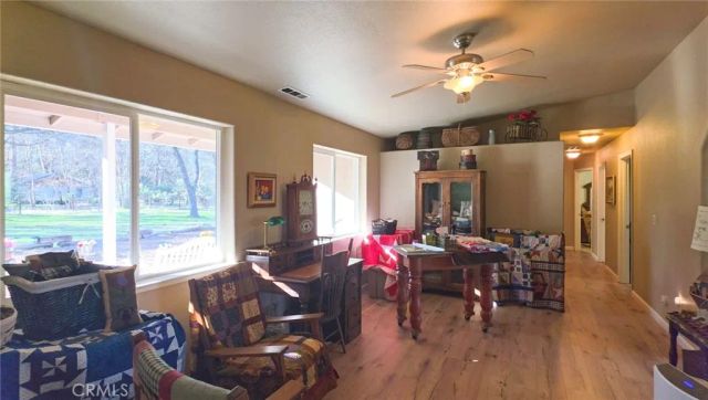 5328 Woodland Dr, Yreka, CA 96097