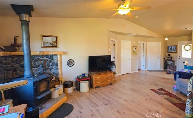 5328 Woodland Dr, Yreka, CA 96097